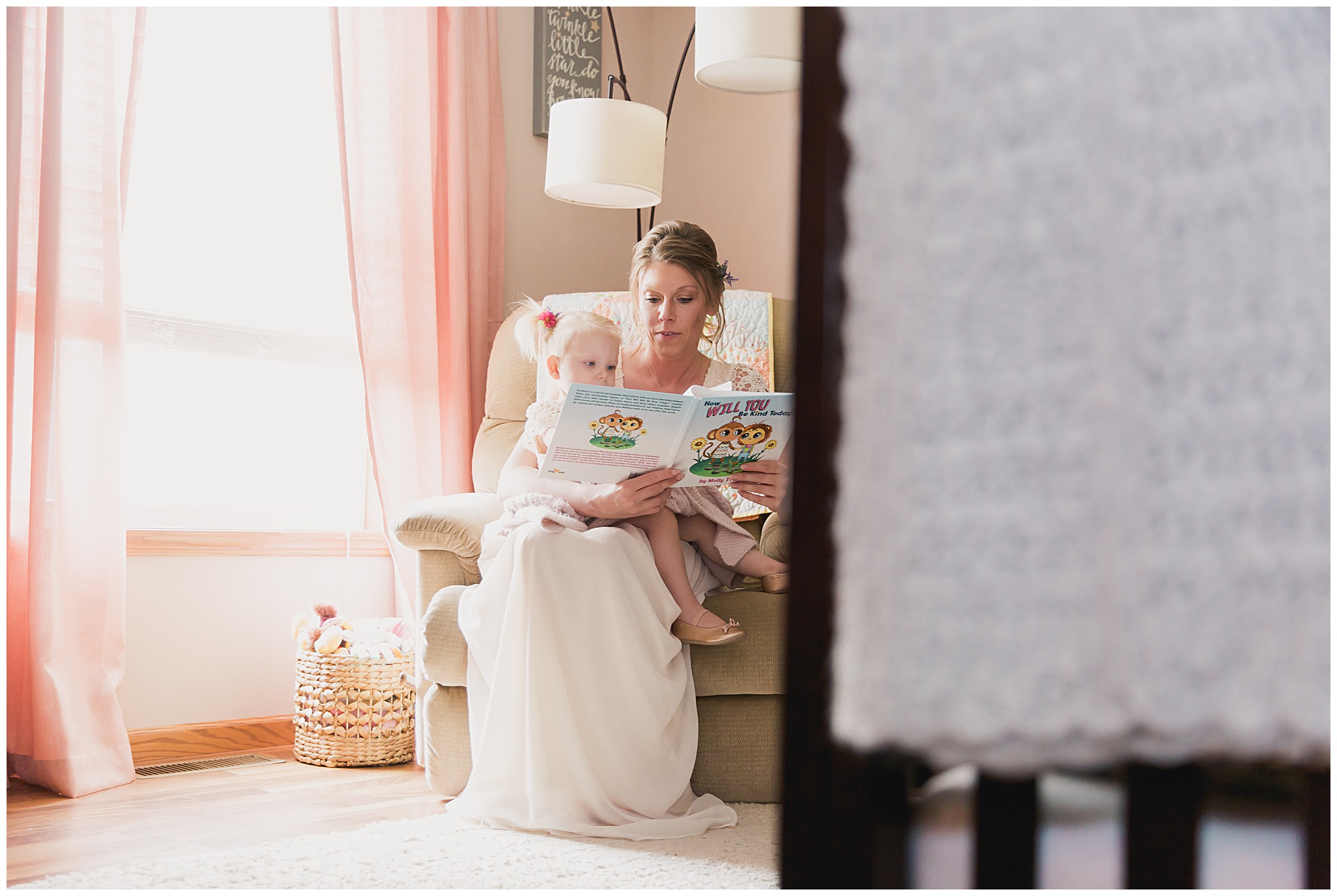 bride and daughter