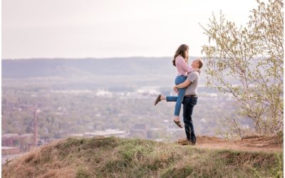 Scenic Blufftop Engagement Session | La Crosse, WI
